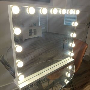 Vanity Mirror/ White/ 3 light modes/ power button/ plugs into wall/ new